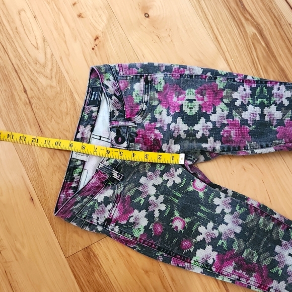 Railed leggings fit flower digital print jeans size 24 - Picture 4 of 7